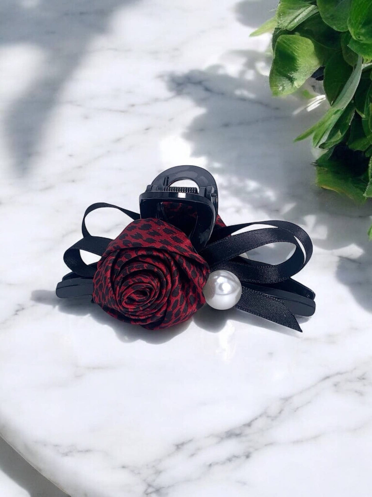 Hair clip with flowers and pearl ST10