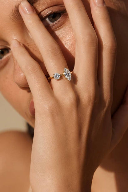 Stainless steel ring with marquise and round zircons 424AQ341