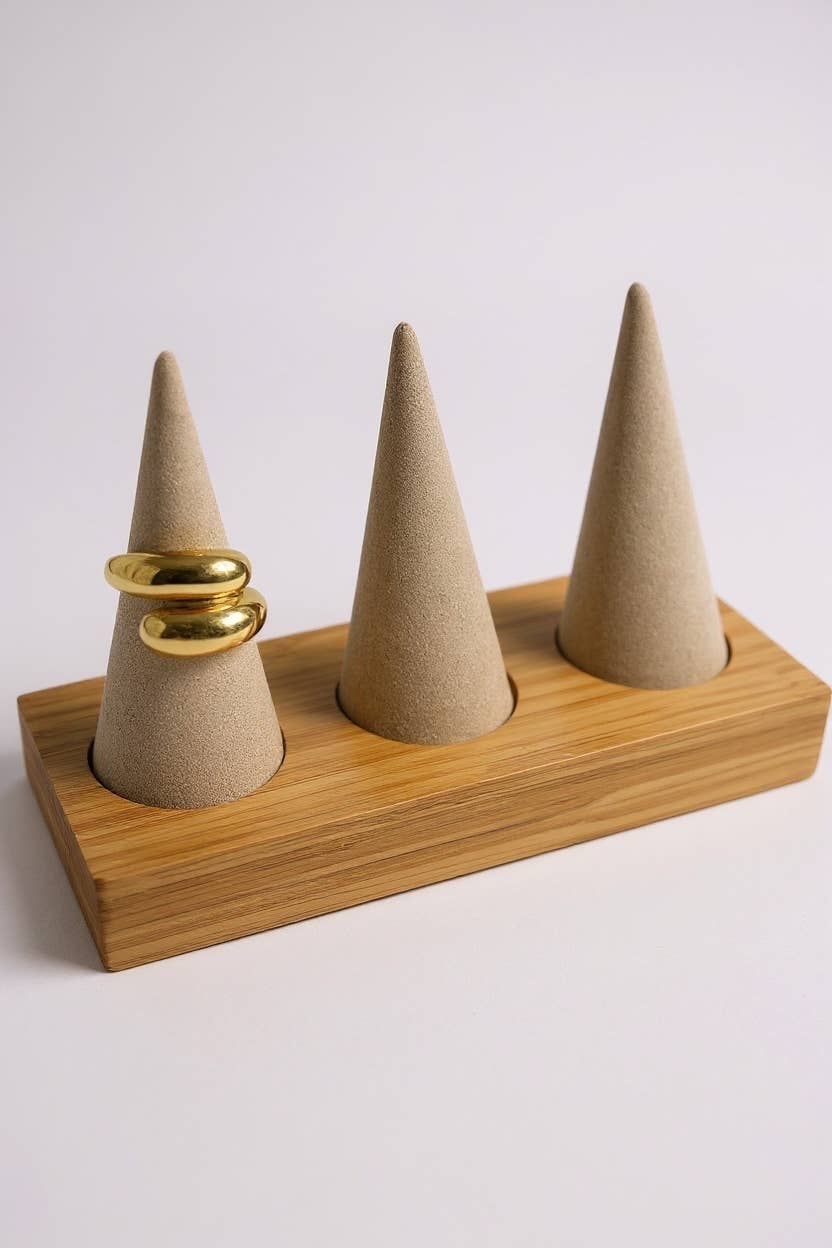 3-cone wooden ring display RY52