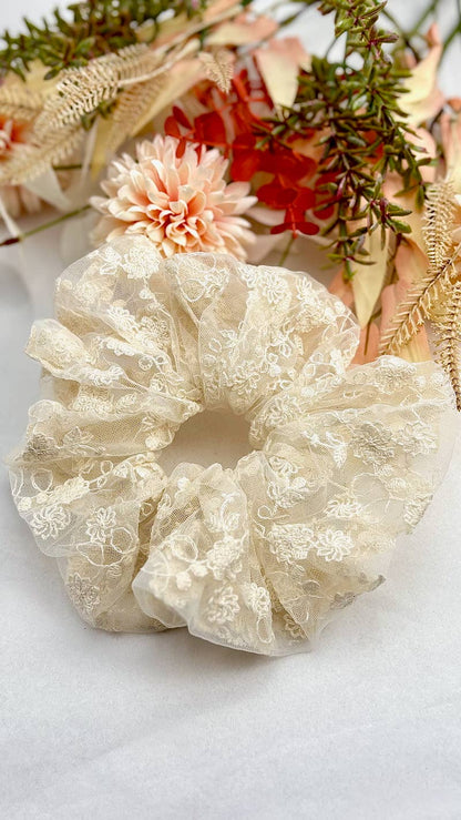 Chouchou en dentelle 15cm FQ60