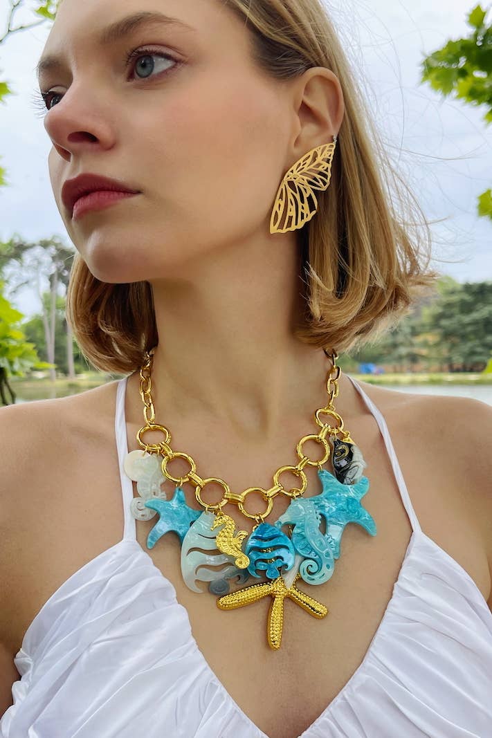 Collier en résine 2WY03
