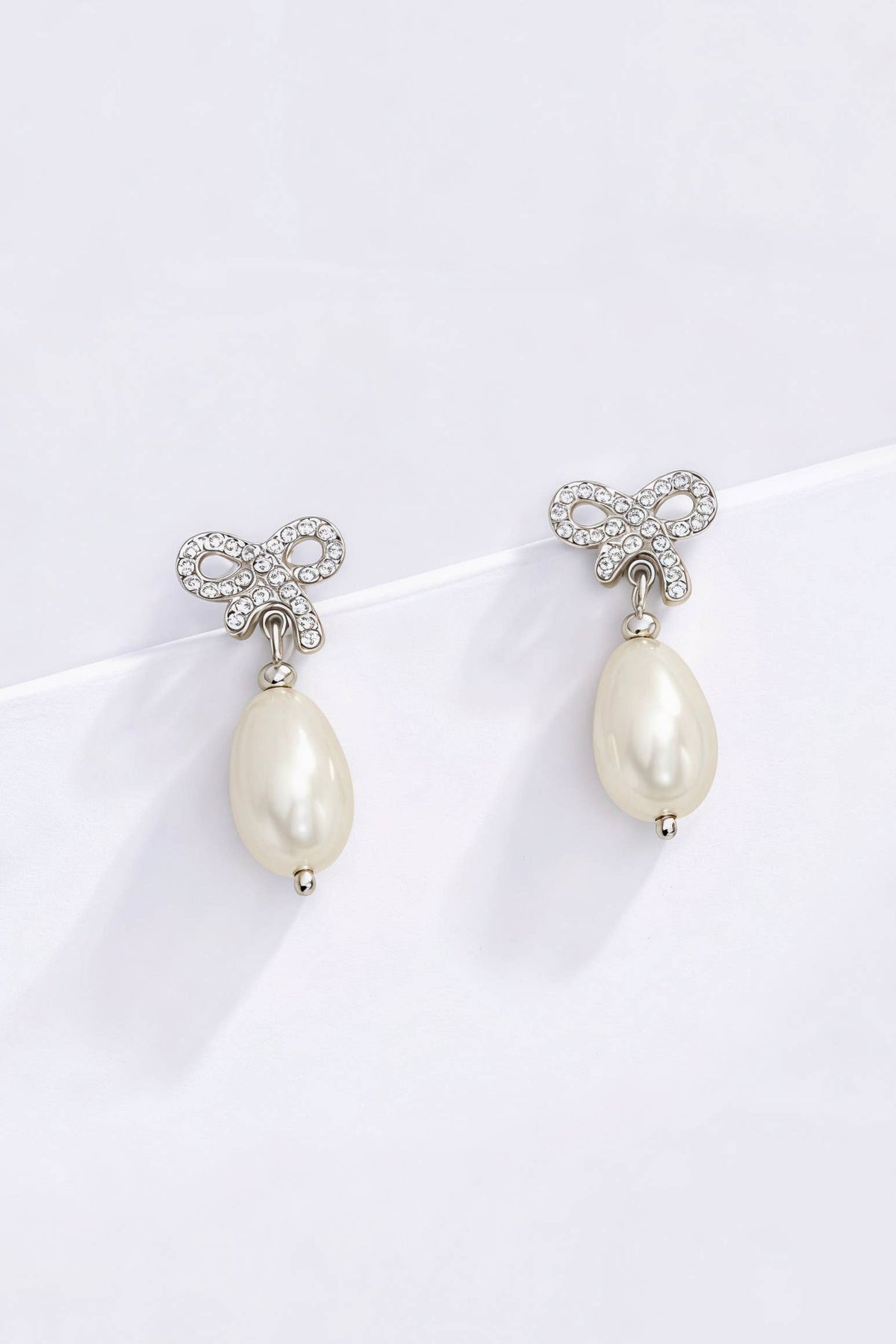 Rhinestone and beaded earrings 124AQ67