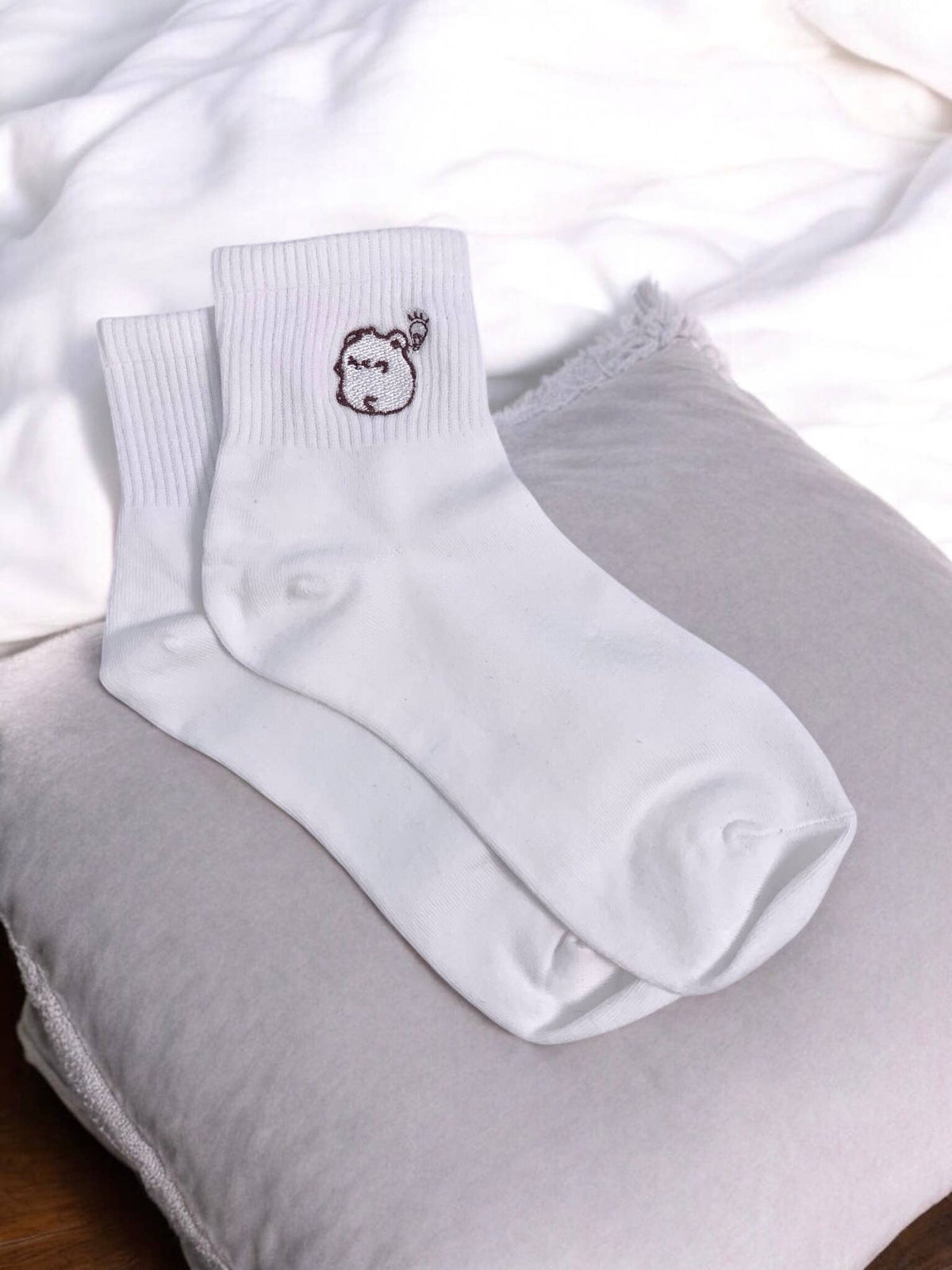 Chaussettes brodées CH01