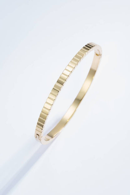 Textured stainless steel bangle bracelet 324AQ23