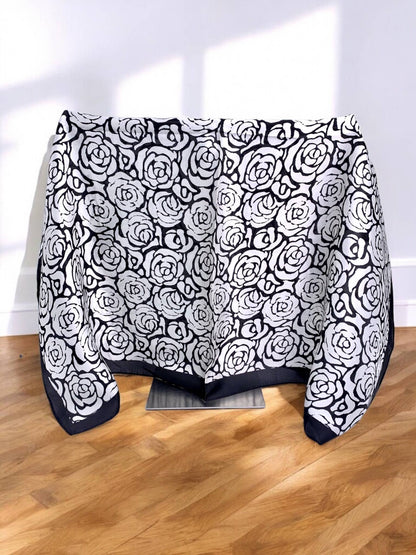 Patterned scarf 68x68cm FL15