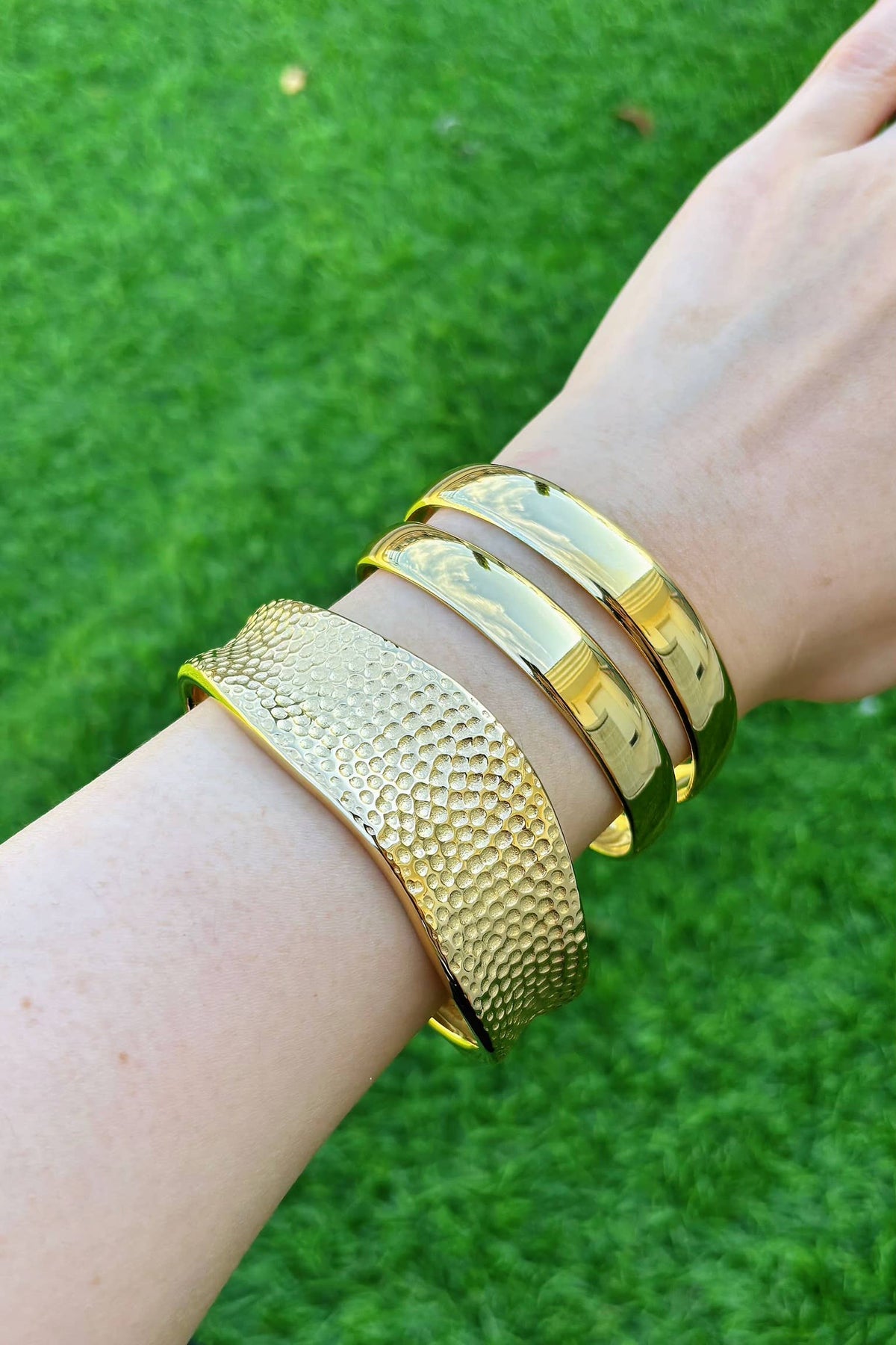 Stainless steel bangle bracelet 324AQ253