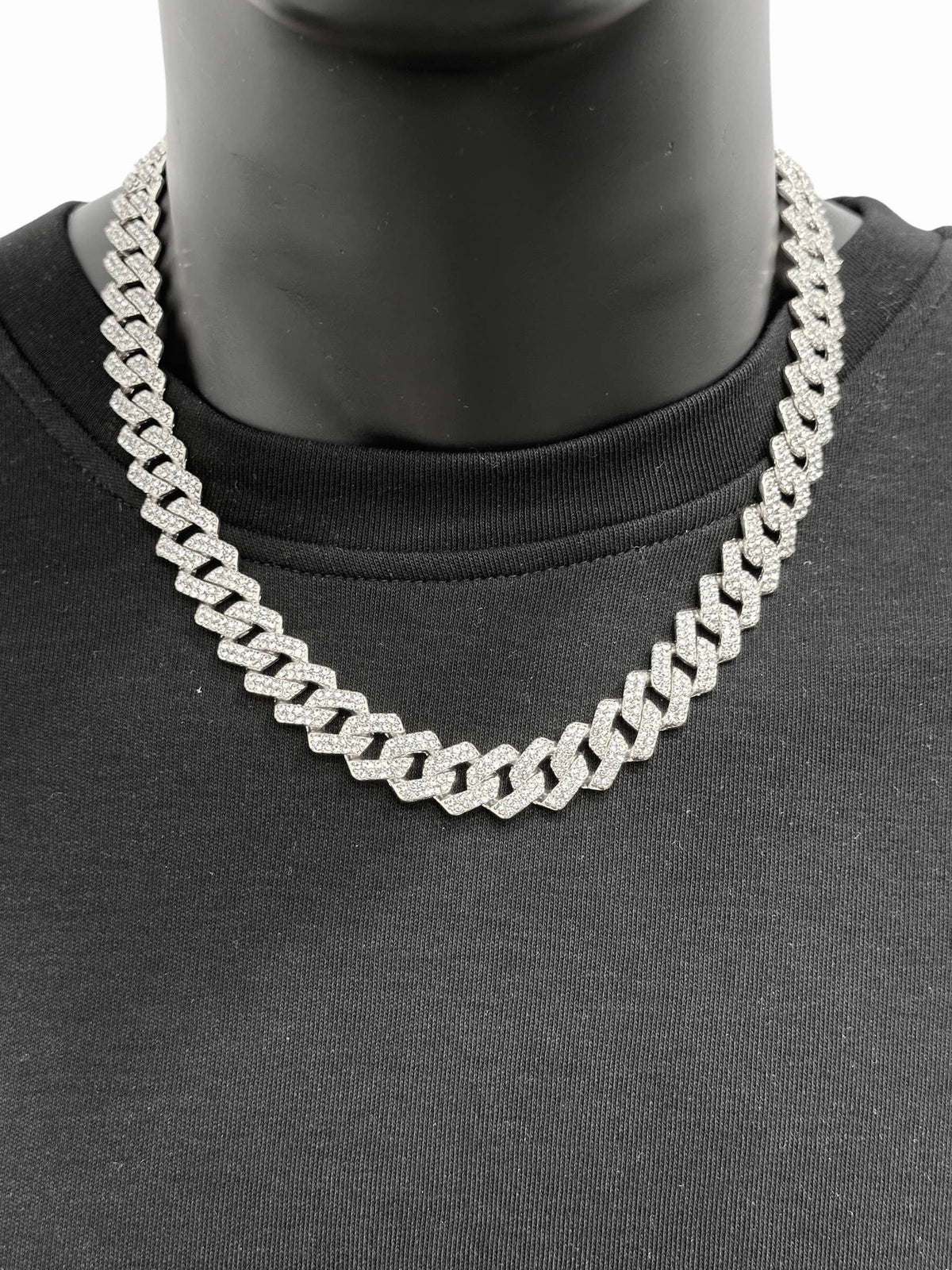 Collier en acier inoxydable 2K161718-MEDIUM