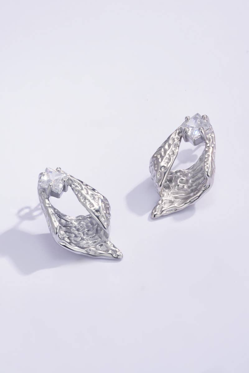 Textured earrings with pearl 124AQ130