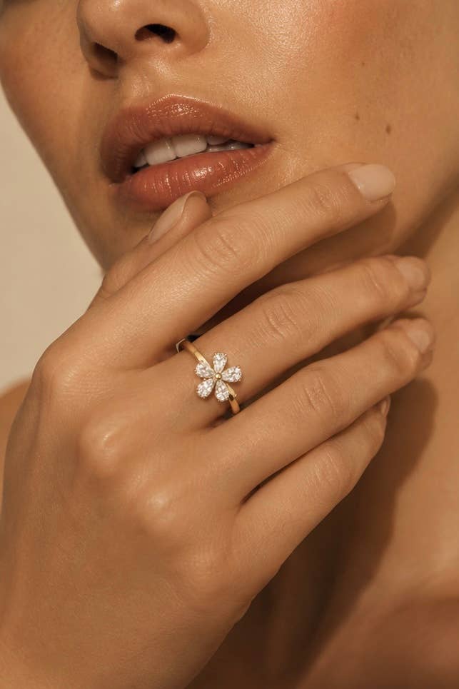 Stainless steel pear-cut cubic zirconia flower ring 424AQ336