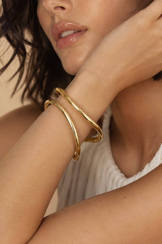 Stainless steel bangle bracelet 324AQ517