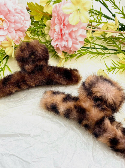 Leopard faux fur hair claw ZE07